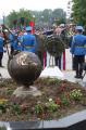 Minister lays wreaths on the memorial stone in Varvarin