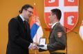 Министар Вучић уручио одликовања припадницима система одбране