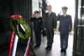 Министар Шутановац положио венац на Споменик незнаном јунаку на Авали