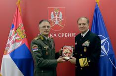 Poseta komandanta Komande združenih snaga NATO-a u Napulju