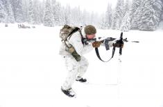 Members of Military Academy and British Armed Forces conduct joint cold-weather training