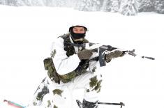 Members of Military Academy and British Armed Forces conduct joint cold-weather training