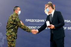 President Vučić presents decorations to members of the Ministry of Defence and the Serbian Armed Forces