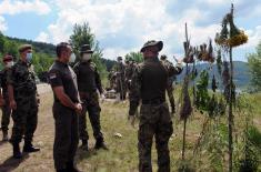 Minister Vulin at the Zavojsko Lake: After 30 years, the 63rd Parachute Brigade performed water jumps