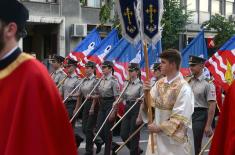 Припадници Министарства одбране и Војске Србије учествовали у Спасовданској литији “Београд се моли за мир”