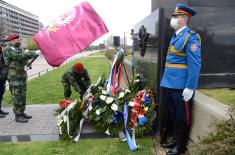 Министар Стефановић положио венац код Споменика пилотима браниоцима Београда 