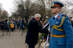 Minister Vučević unveils memorial bust for hero of Košare Goran Ostojić