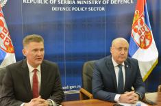 Државни секретар Живковић разговарао са државним секретаром Министарства одбране Уједињеног Краљевства Хипијем