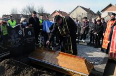 Remains of Zoran Veselić, a hero of Košare, buried