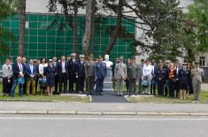 Polaznici Instituta za visoke studije bezbednosti iz oblasti nacionalne odbrane Francuske posetili Univerzitet odbrane 