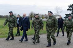 Министар Вучевић и генерал Мојсиловић обишли дежурну јединицу 250. ракетне бригаде за ПВД