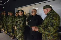  Министар Вучевић и генерал Мојсиловић обишли Центар за обуку јединица за мултинационалне операције у бази „Југ“