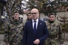 Minister Vučević and General Mojsilović visit 4th Army Brigade