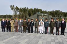 Minister Vulin Laid Flowers at the Monument in the Museum Complex “ Memory Road”  