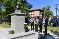 Delegation of the Ministry of Defence and Serbian Armed Forces Lays a Wreath to Fallen Warrior of Košare Tibor Cerna