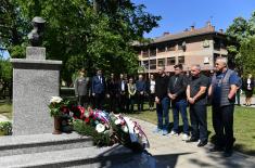 Delegation of the Ministry of Defence and Serbian Armed Forces Lays a Wreath to Fallen Warrior of Košare Tibor Cerna