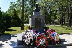 Delegation of the Ministry of Defence and Serbian Armed Forces Lays a Wreath to Fallen Warrior of Košare Tibor Cerna