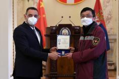 The highest military awards presented to the members of the Chinese medical team