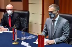 Састанак министра Стефановића са амбасадорком Кине Чен Бо