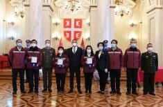 The highest military awards presented to the members of the Chinese medical team