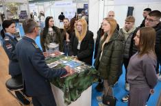 Универзитет одбране представља образовне програме војних школа на сајму „Путокази“ у Новом Саду