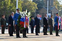 Ministers Vulin and Shoigu lay wreaths at Belgrade Liberators Thomb