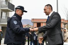 Minister Vulin at the key-handover ceremony in Vranje: Vučić is the first president of Serbia who initiated a systematic resolution of housing issues of the members of security services