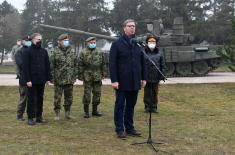 Председник Вучић: Захвалан сам свима који улажу много у нашу војску и верујем да ћемо додатним улагањима још оснажити нашу армију