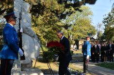 Ministers Vulin and Shoigu lay wreaths at Belgrade Liberators Thomb