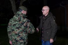 Министар Вучевић и генерал Мојсиловић у новогодишњој ноћи обишли припаднике 250. ракетне бригаде