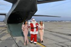 Deda Mraz i Dobre vile tradicionalno na aerodromu Batajnica
