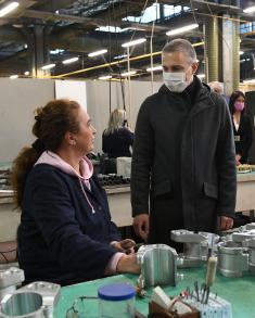 Minister Stefanović visits “Prva Petoletka“ company