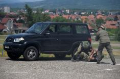Министар Гашић присуствовао такмичењу војнополицијских и извиђачких јединица