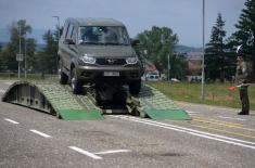 Министар Гашић присуствовао такмичењу војнополицијских и извиђачких јединица