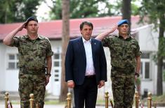 Министар Гашић обишао Гарду Војске Србије