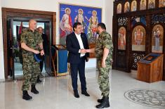 Министар Гашић обишао Гарду Војске Србије