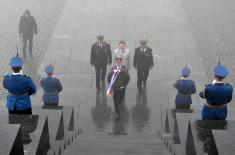 Secretary General of the President of the Republic Laid a Wreath at the Monument to Unknown Hero