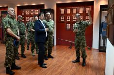 Министар Гашић обишао Гарду Војске Србије