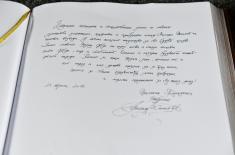 Secretary General of the President of the Republic Laid a Wreath at the Monument to Unknown Hero