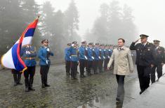 Secretary General of the President of the Republic Laid a Wreath at the Monument to Unknown Hero