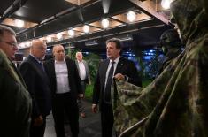 Ministar Gašić obišao kompaniju „Jumko“ u Vranju