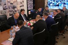 Ministar Gašić obišao kompaniju „Jumko“ u Vranju