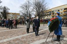 Ministar Stefanović položio vence na spomen obeležja žrtvama NATO agresije: Sa ponosom se sećamo herojskih dela