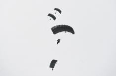 Minister Gašić visits 63rd Parachute Brigade