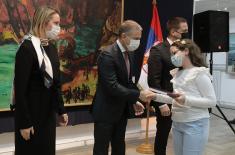 Minister Stefanović presents awards to students, winners of "Our Soldier, Our Hero" competition