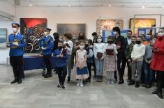 Minister Stefanović presents awards to students, winners of "Our Soldier, Our Hero" competition