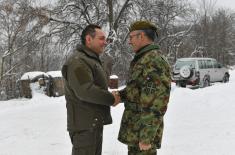 Minister Vulin Spends Christmas with the Members of the Serbian Armed Forces in the Base “Vrapce”