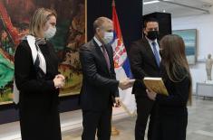 Minister Stefanović presents awards to students, winners of "Our Soldier, Our Hero" competition