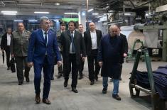 Ministar Gašić obišao kompaniju „Jumko“ u Vranju