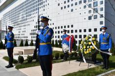 Minister Stefanović and General Wei Fenghe lay wreaths at Memorial to Chinese reporters killed in NATO bombing